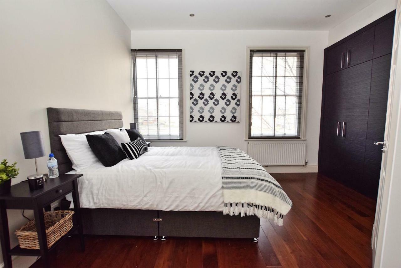 2 Bed Town House - Mins To University & City - Secure Parking
